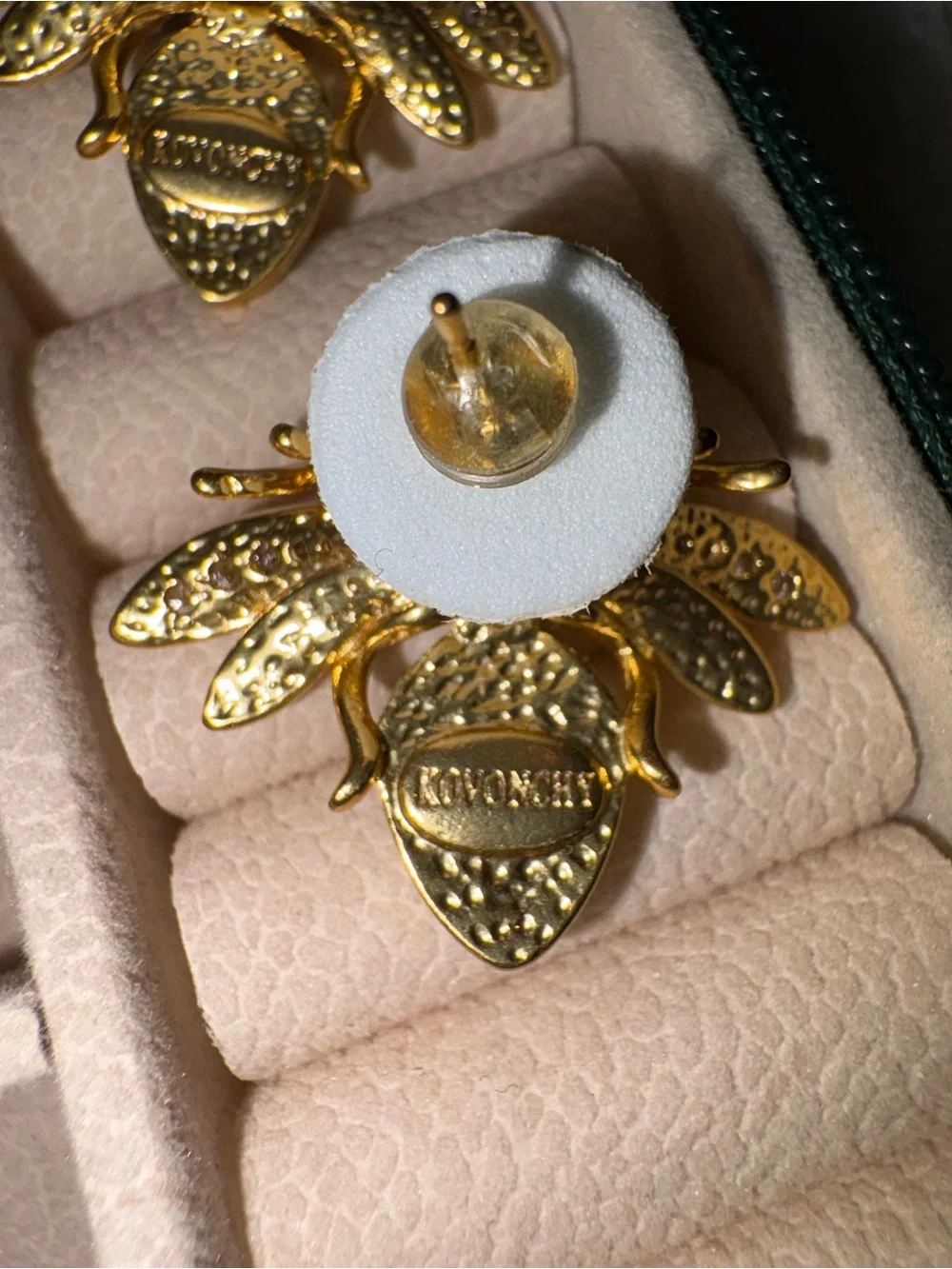 Kovonchy Gold Tone Bee Earrings w/case